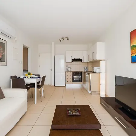 Coralli Stylish 1 Bedroom Lägenhet Protaras
